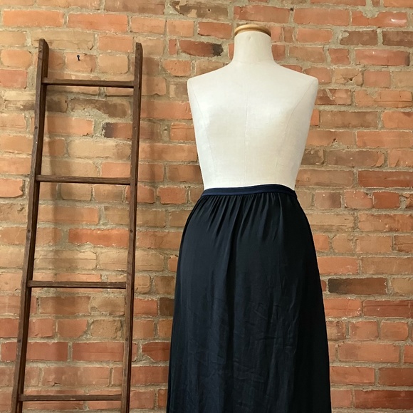 Long skirt - Picture 1 of 2